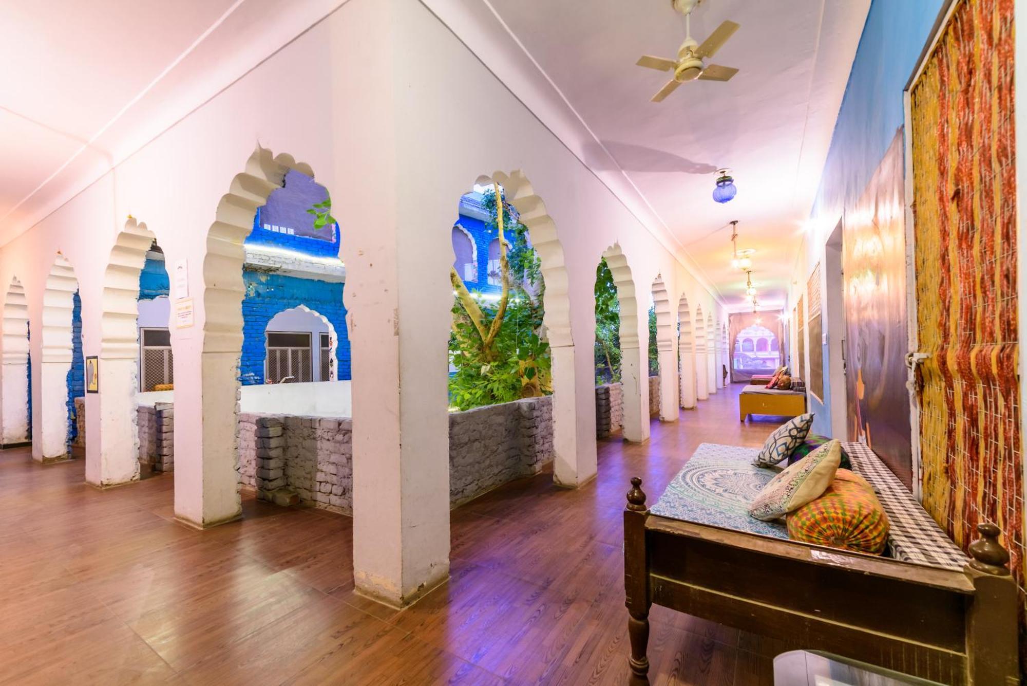 มูสตาเช ปุษกร Hostel พุชการ์ ภายนอก รูปภาพ