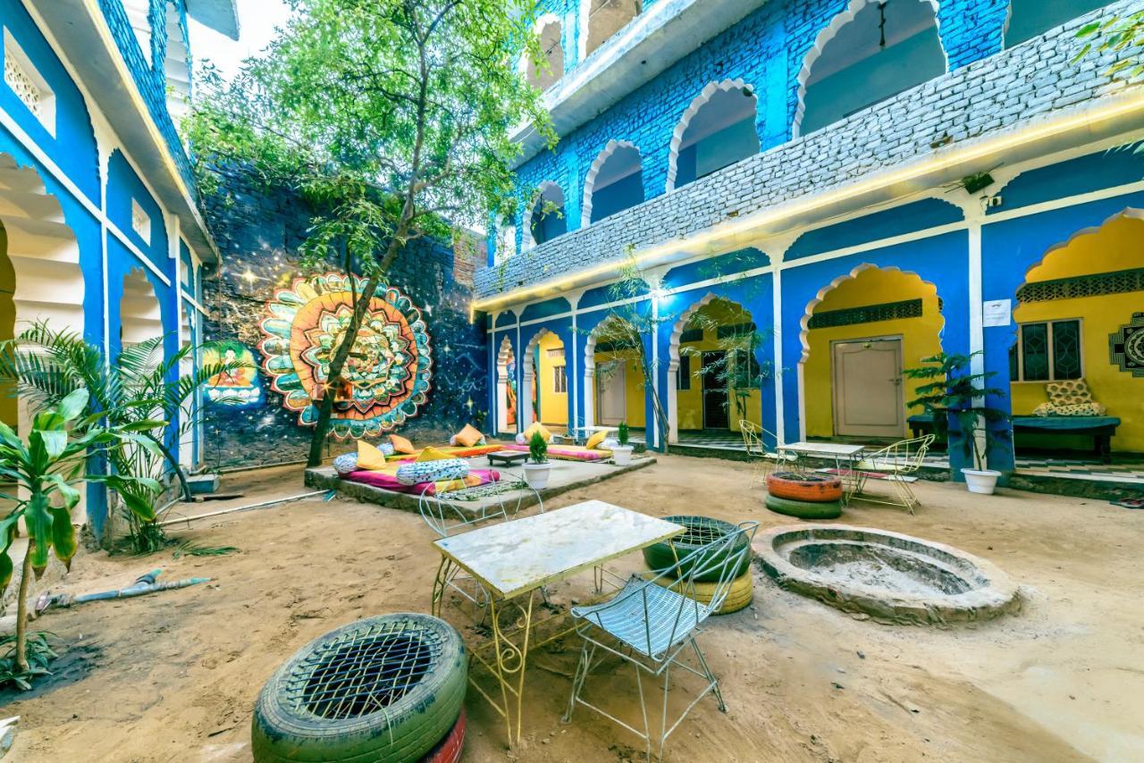 มูสตาเช ปุษกร Hostel พุชการ์ ภายนอก รูปภาพ