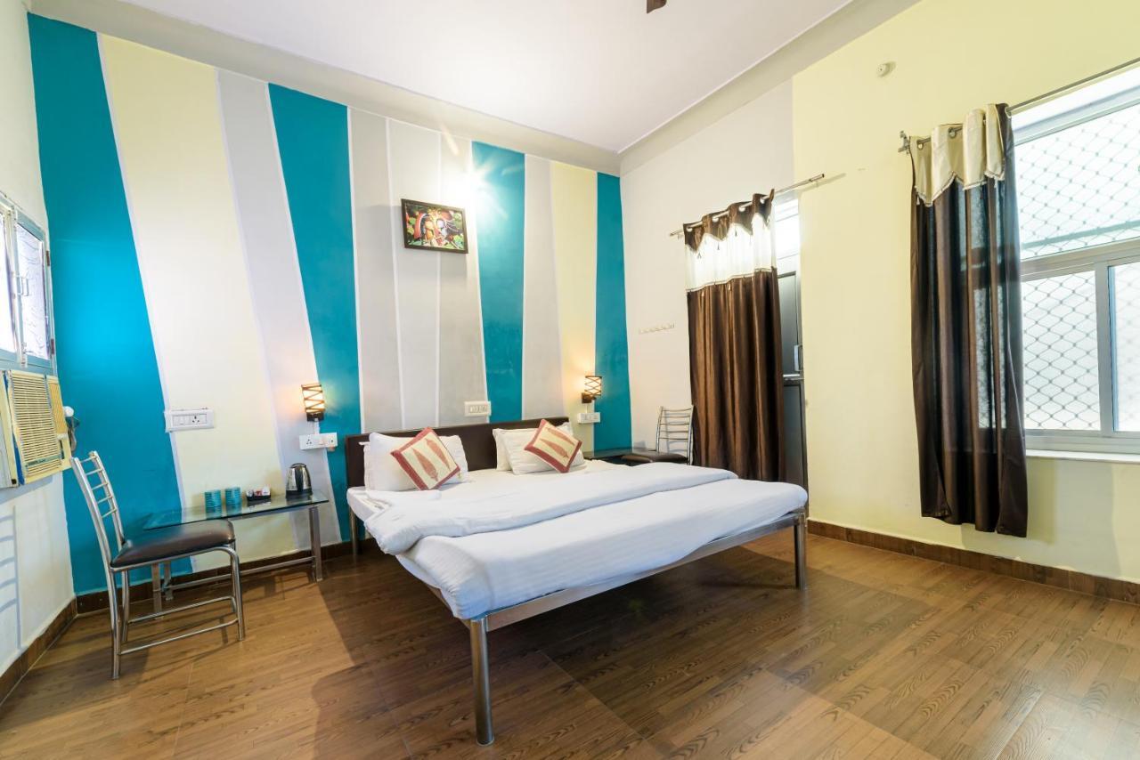มูสตาเช ปุษกร Hostel พุชการ์ ภายนอก รูปภาพ
