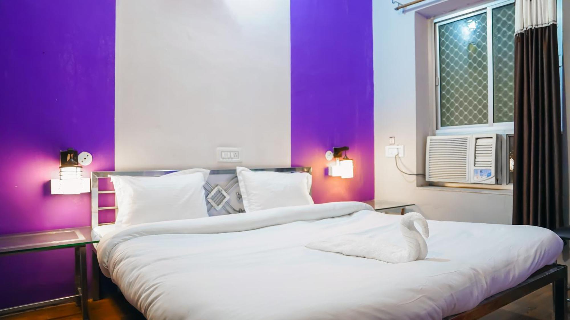 มูสตาเช ปุษกร Hostel พุชการ์ ภายนอก รูปภาพ