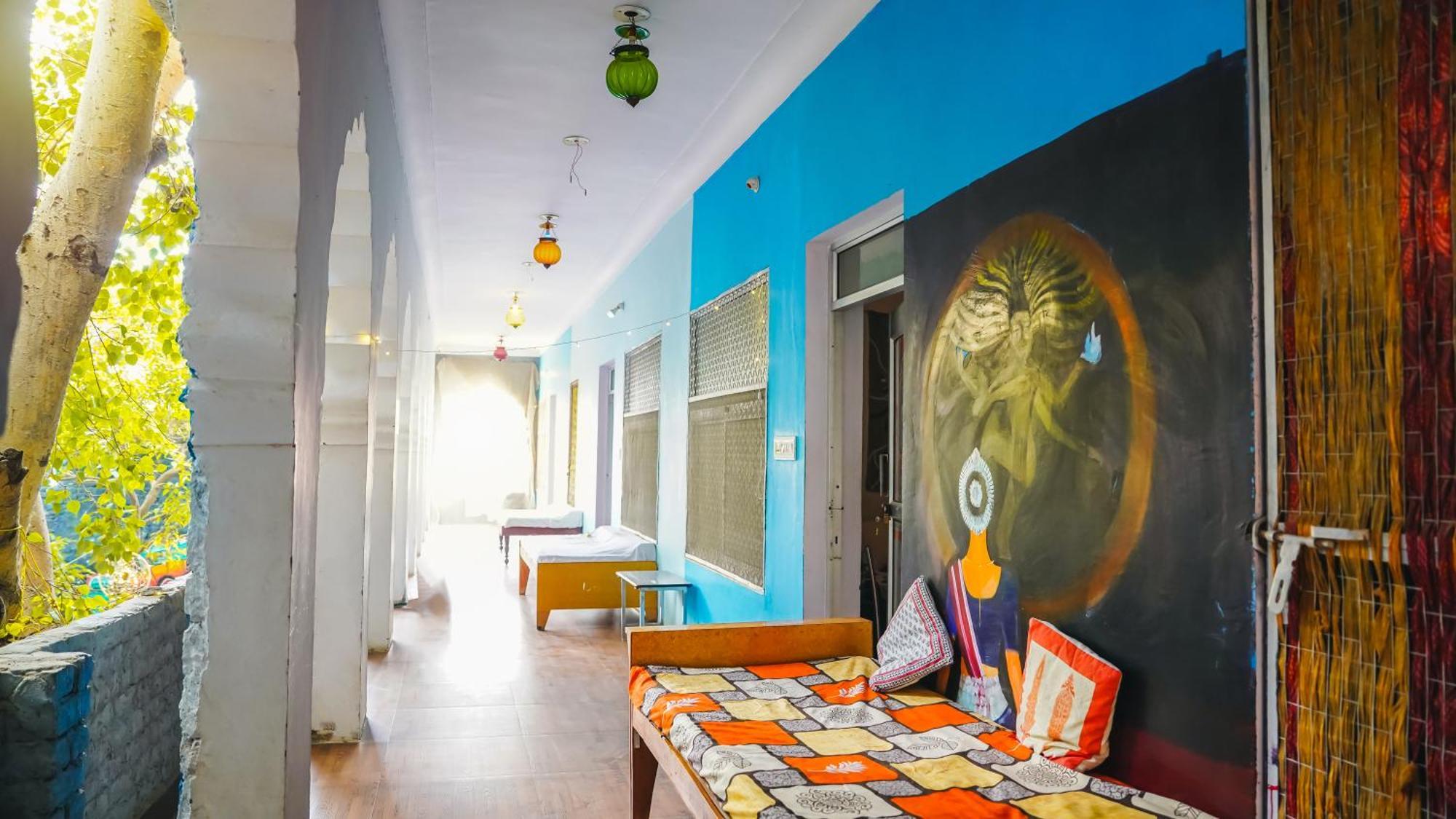 มูสตาเช ปุษกร Hostel พุชการ์ ภายนอก รูปภาพ