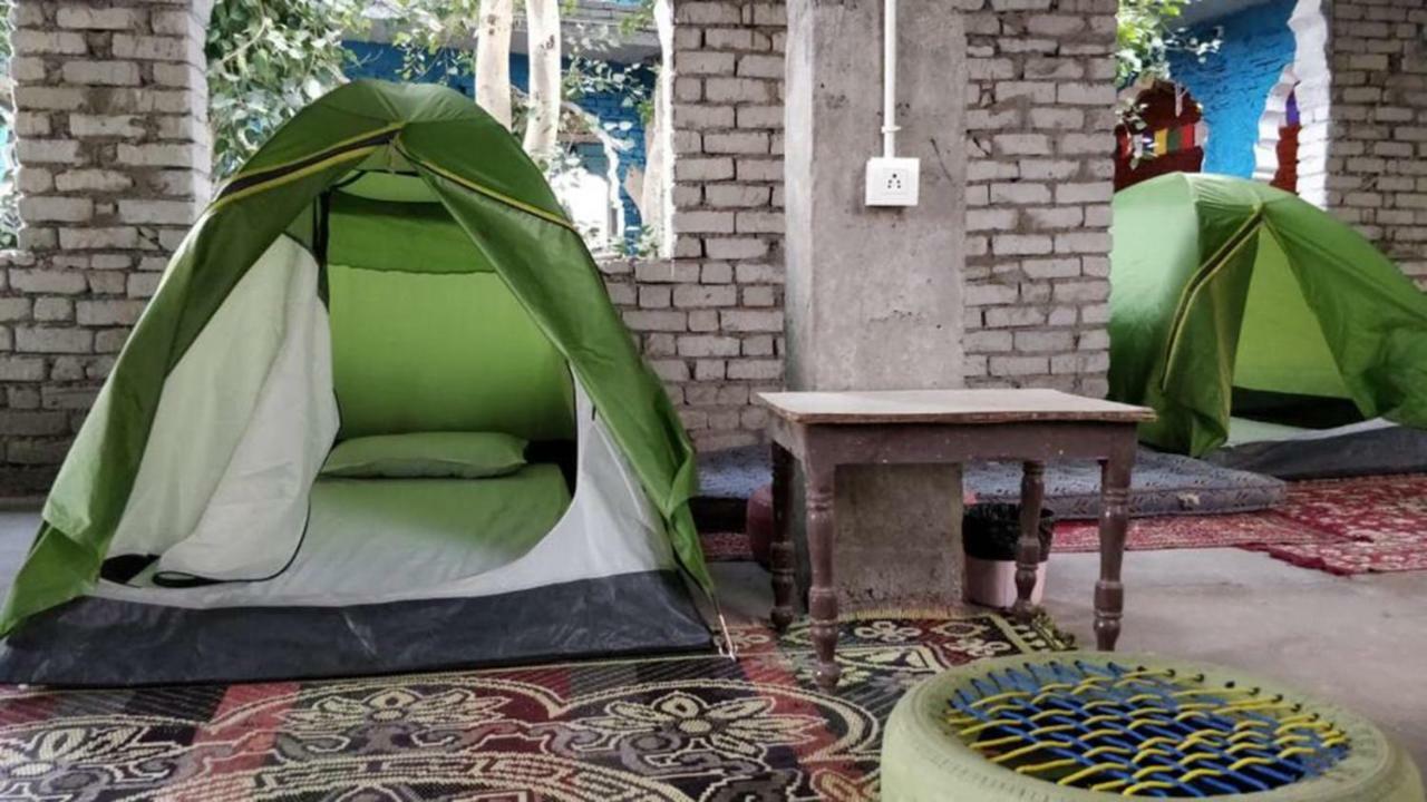 มูสตาเช ปุษกร Hostel พุชการ์ ภายนอก รูปภาพ